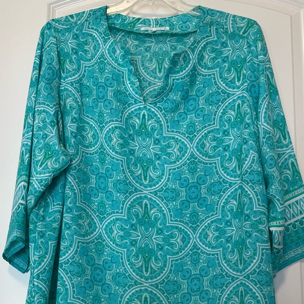 Excellent condition no flaws +
Claire beautiful boho scarf print